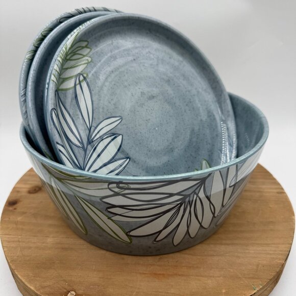 Crate & Barrel Cruz Botanical Melamine Serving Bowl And 4 plates - Picture 2 of 13